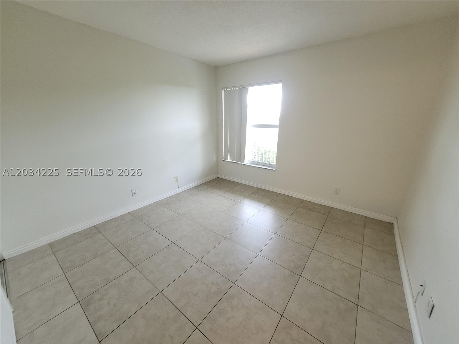 NEWPORT CONDO - Residential Lease