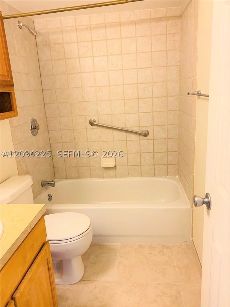 NEWPORT CONDO - Residential Lease
