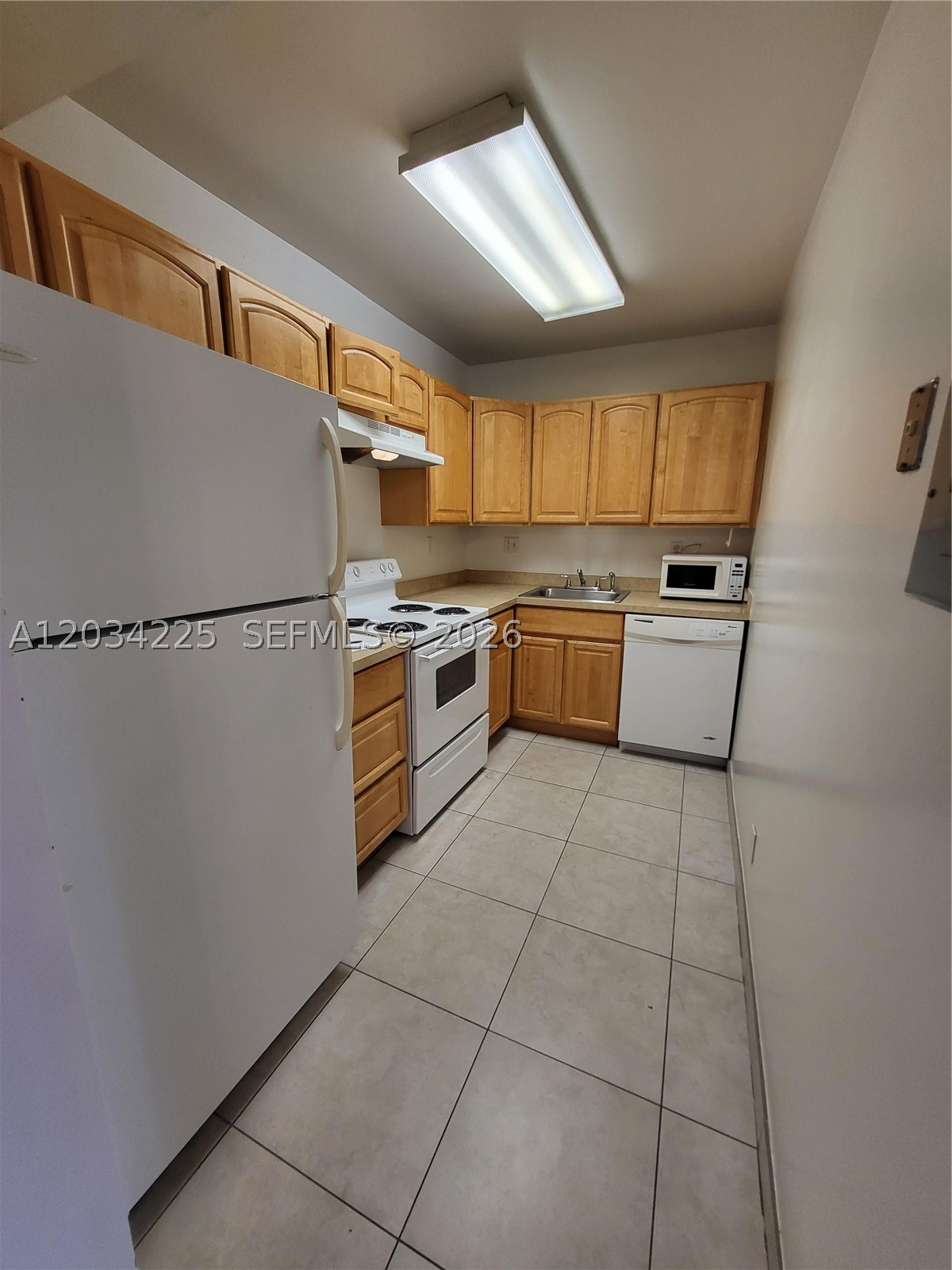 NEWPORT CONDO - Residential Lease
