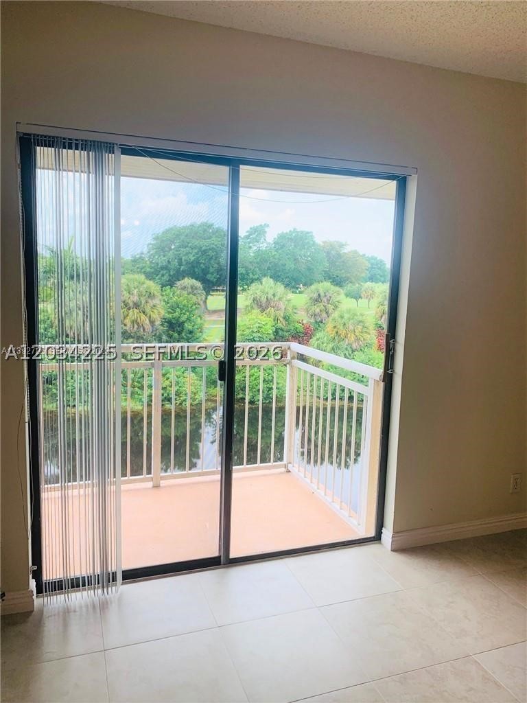 NEWPORT CONDO - Residential Lease