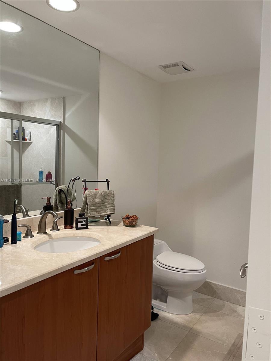 THE PENINSULA II CONDO - Residential Lease