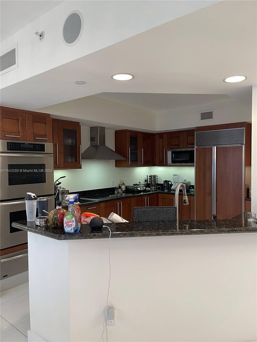 THE PENINSULA II CONDO - Residential Lease