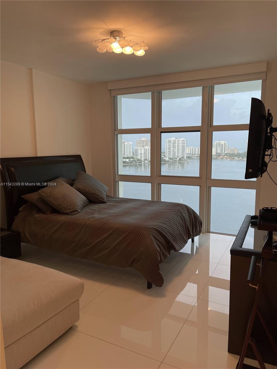 THE PENINSULA II CONDO - Residential Lease