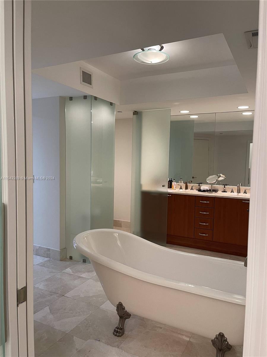 THE PENINSULA II CONDO - Residential Lease