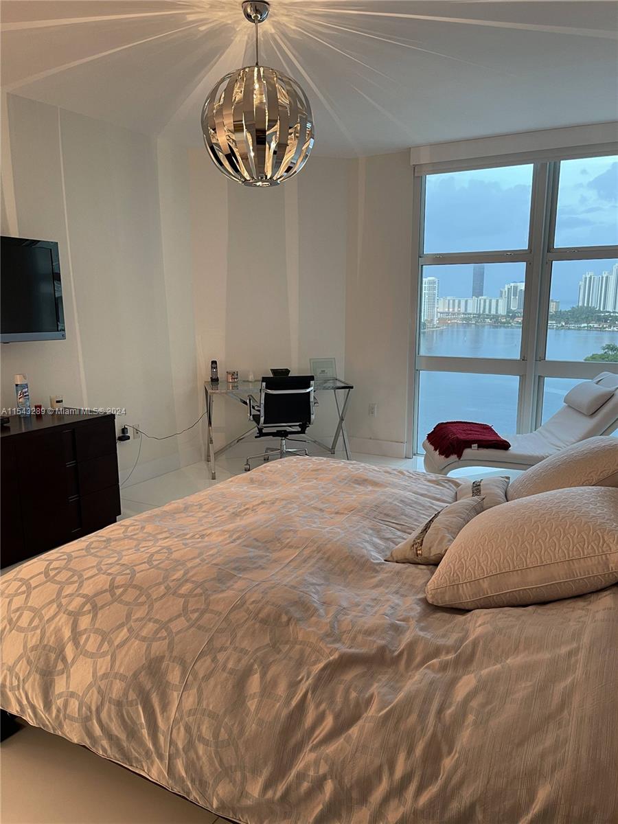 THE PENINSULA II CONDO - Residential Lease