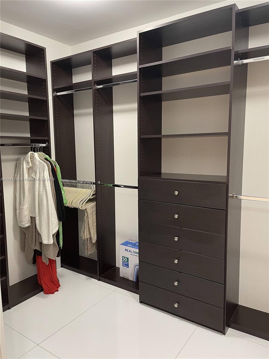 THE PENINSULA II CONDO - Residential Lease