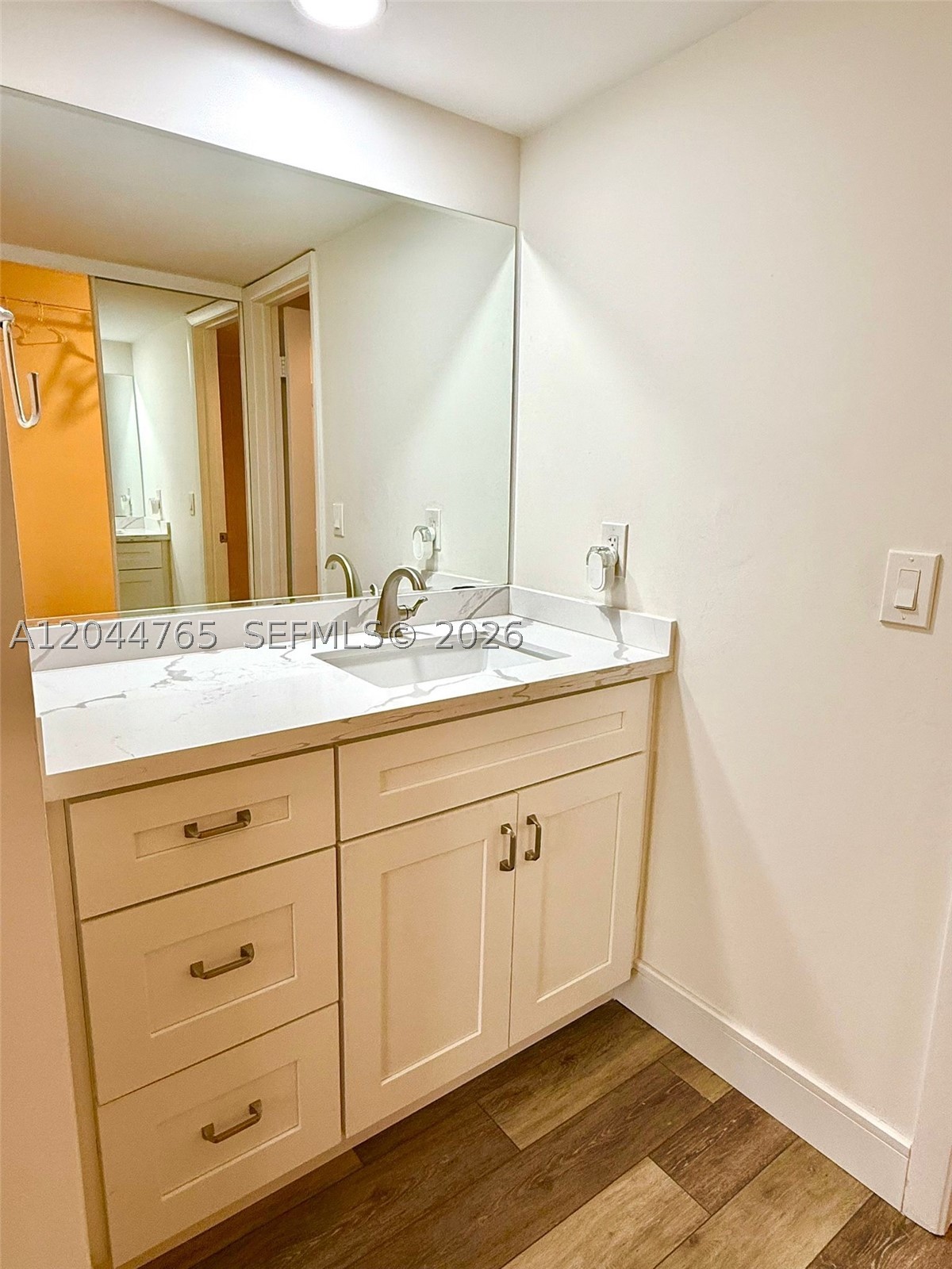 CONDO 25 OF WHITEHALL CON - Residential Lease