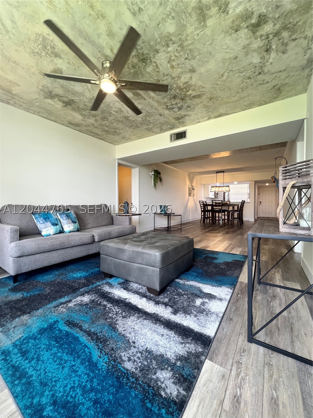 CONDO 25 OF WHITEHALL CON - Residential Lease