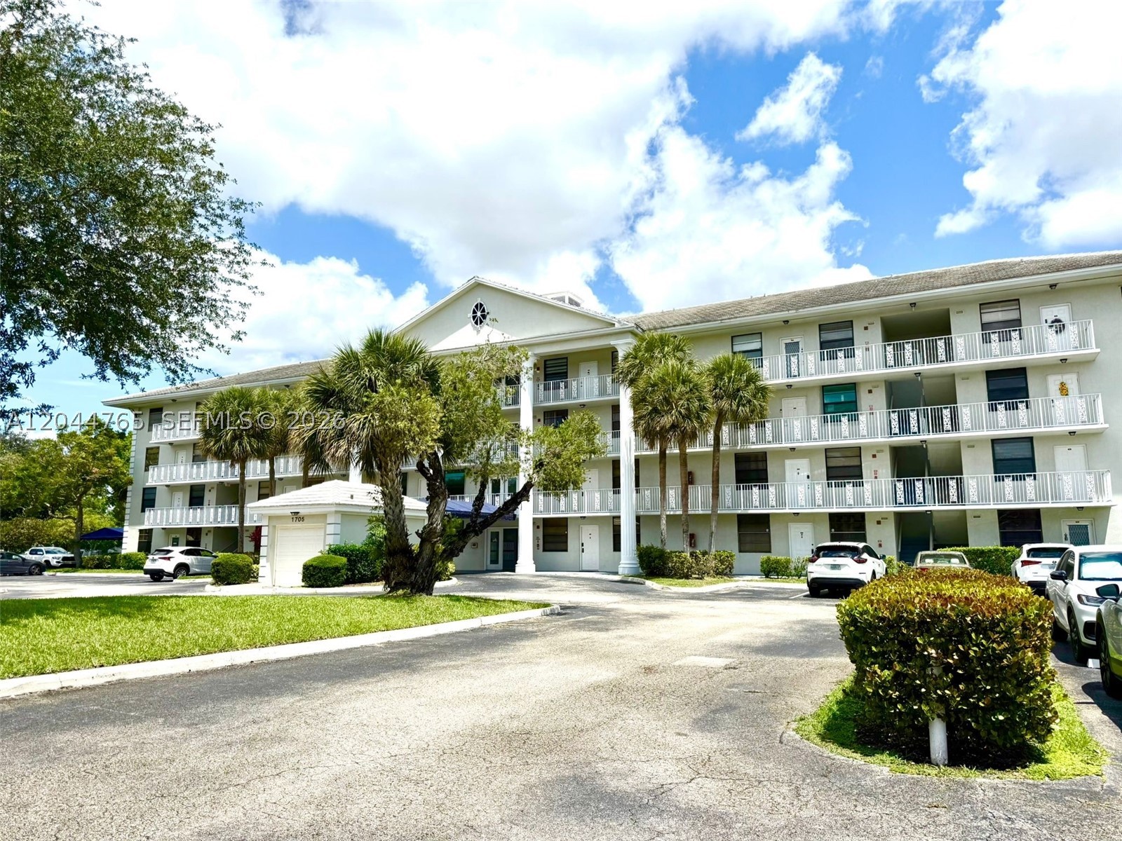 CONDO 25 OF WHITEHALL CON - Residential Lease