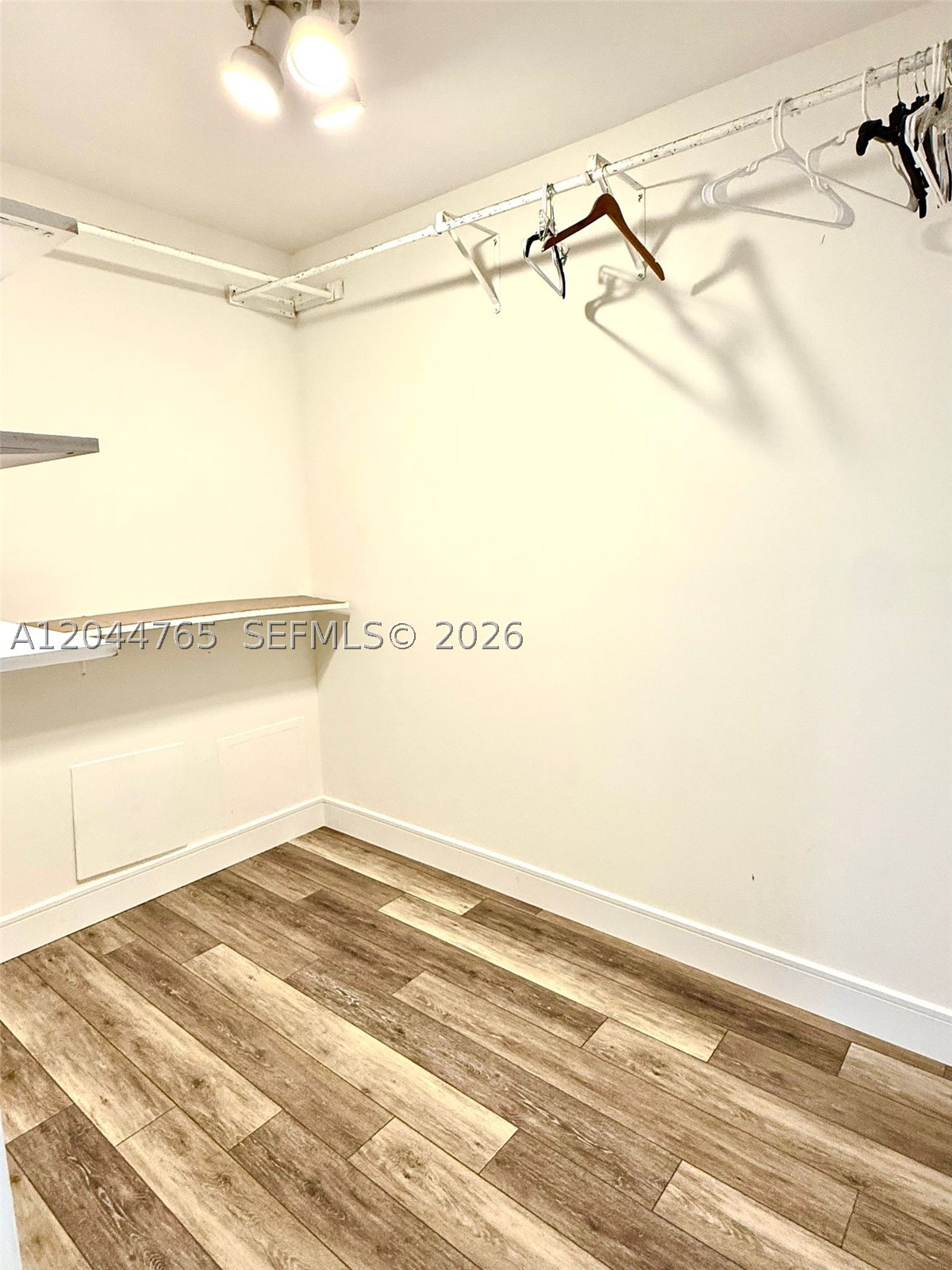CONDO 25 OF WHITEHALL CON - Residential Lease
