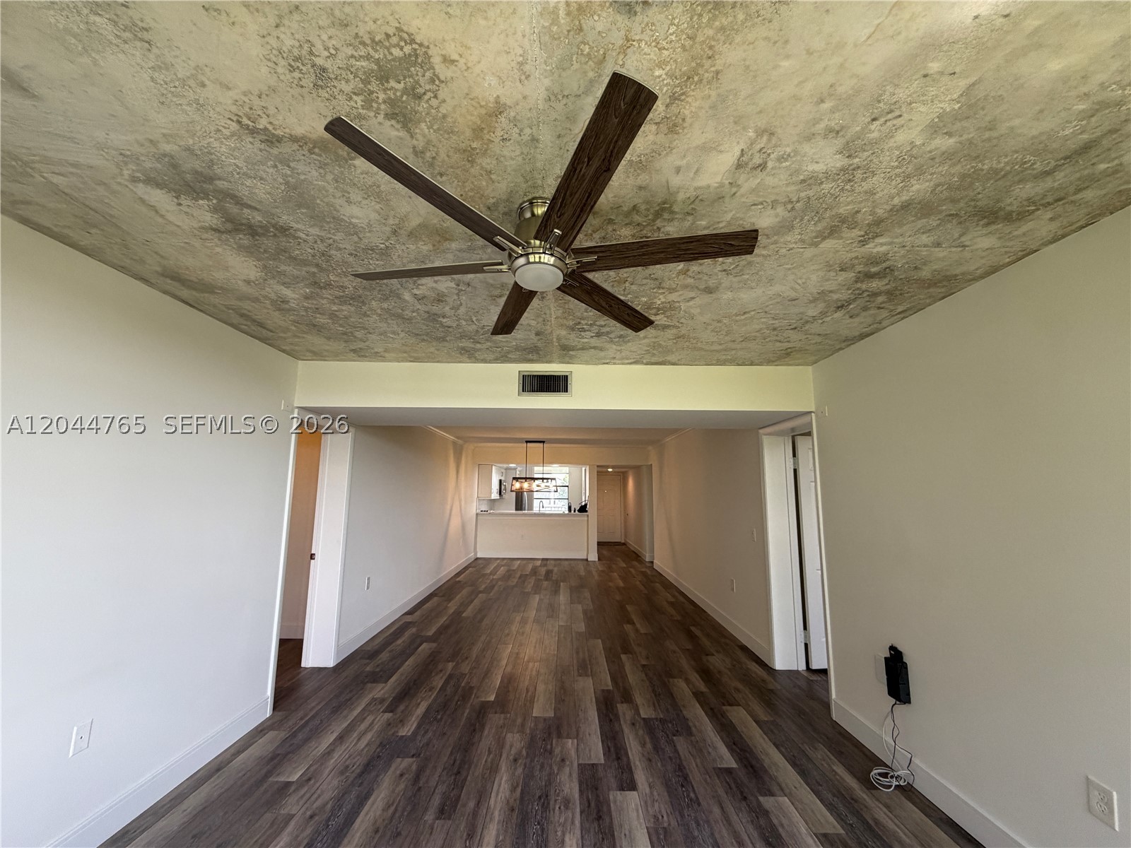 CONDO 25 OF WHITEHALL CON - Residential Lease