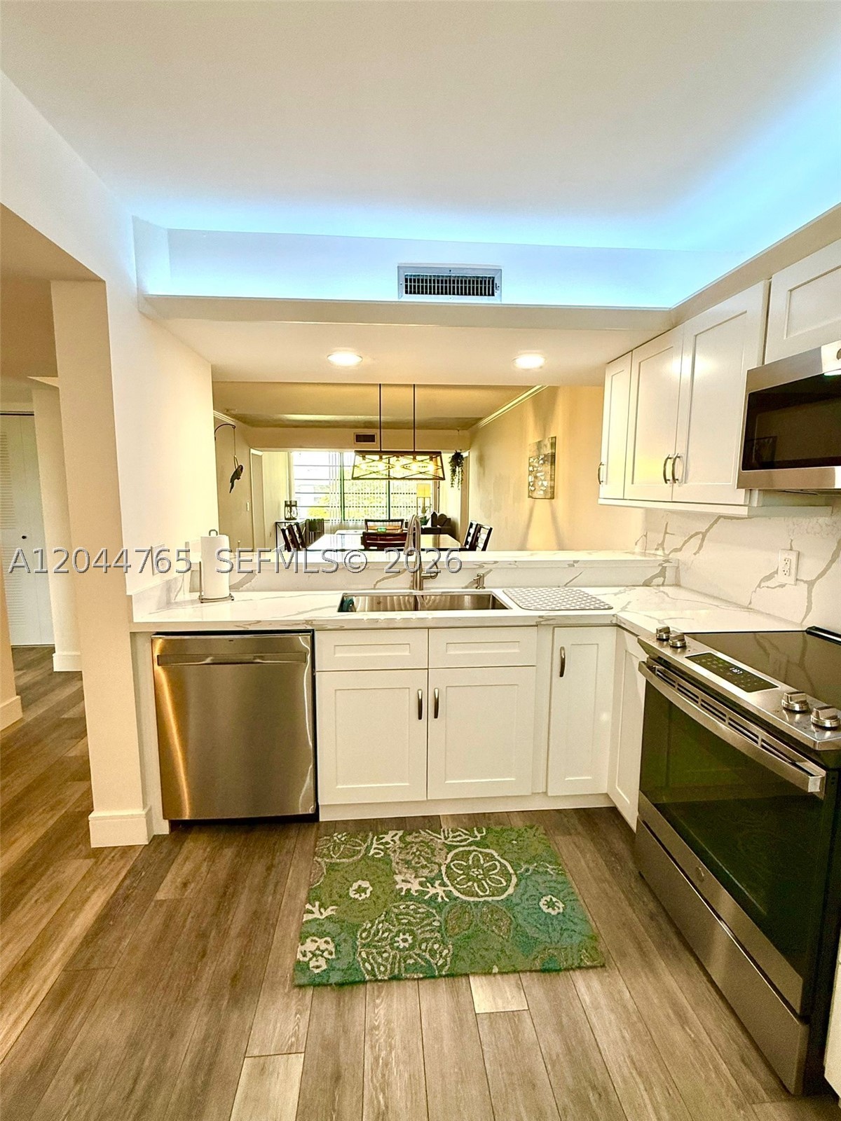 CONDO 25 OF WHITEHALL CON - Residential Lease