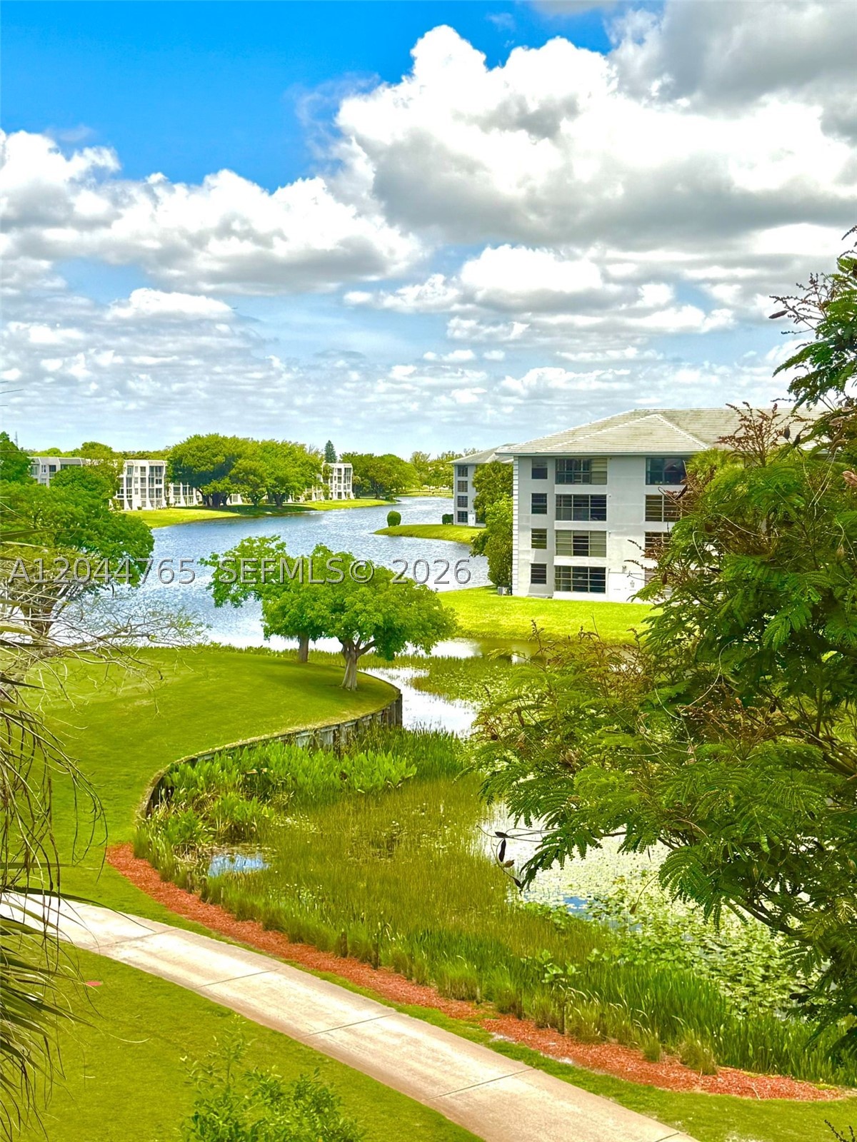 CONDO 25 OF WHITEHALL CON - Residential Lease