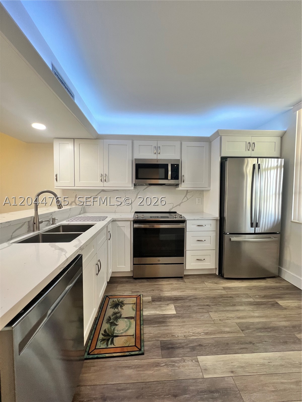 CONDO 25 OF WHITEHALL CON - Residential Lease