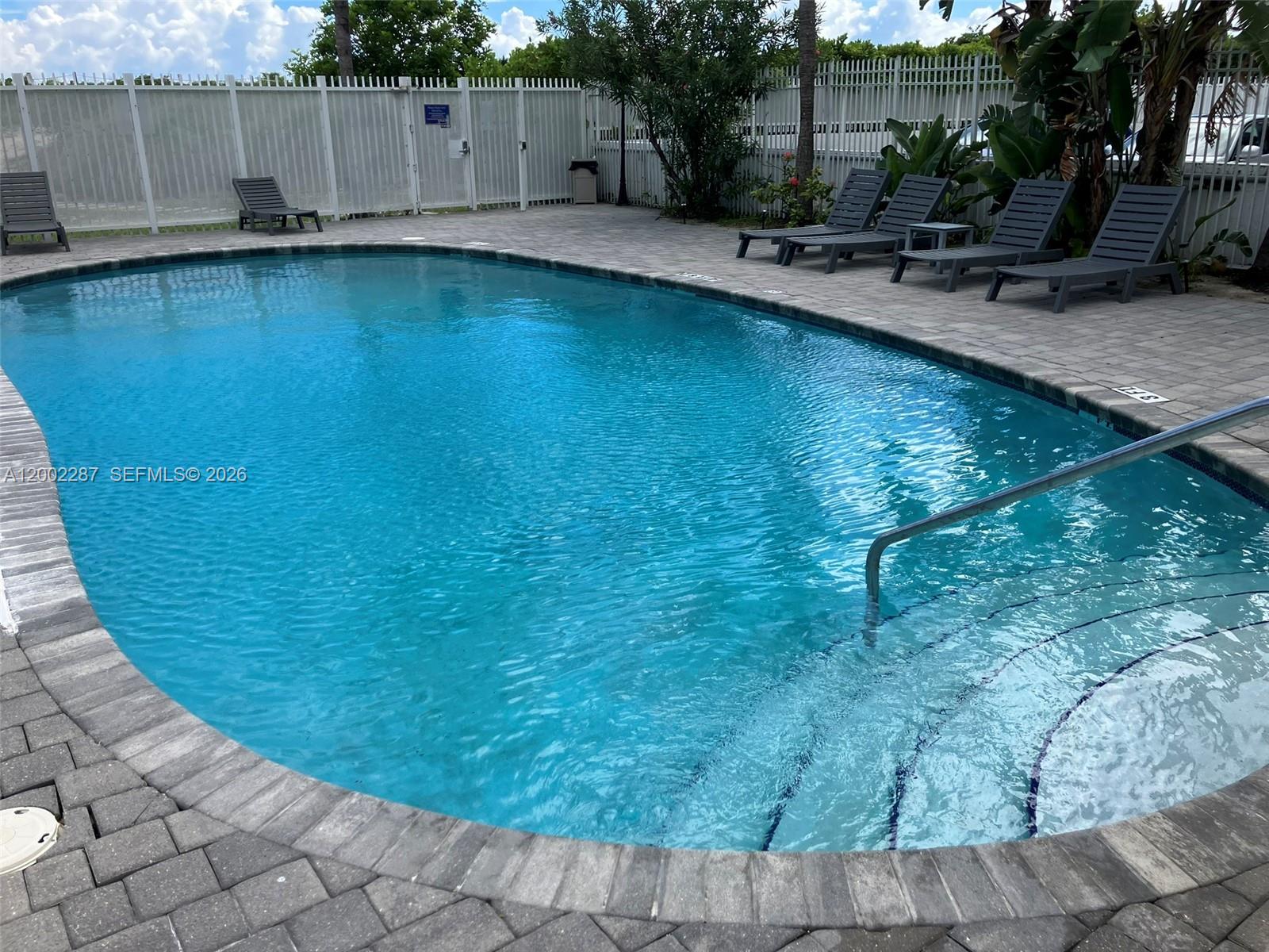 OCEAN WALK ON SOUTH BEACH - Residential