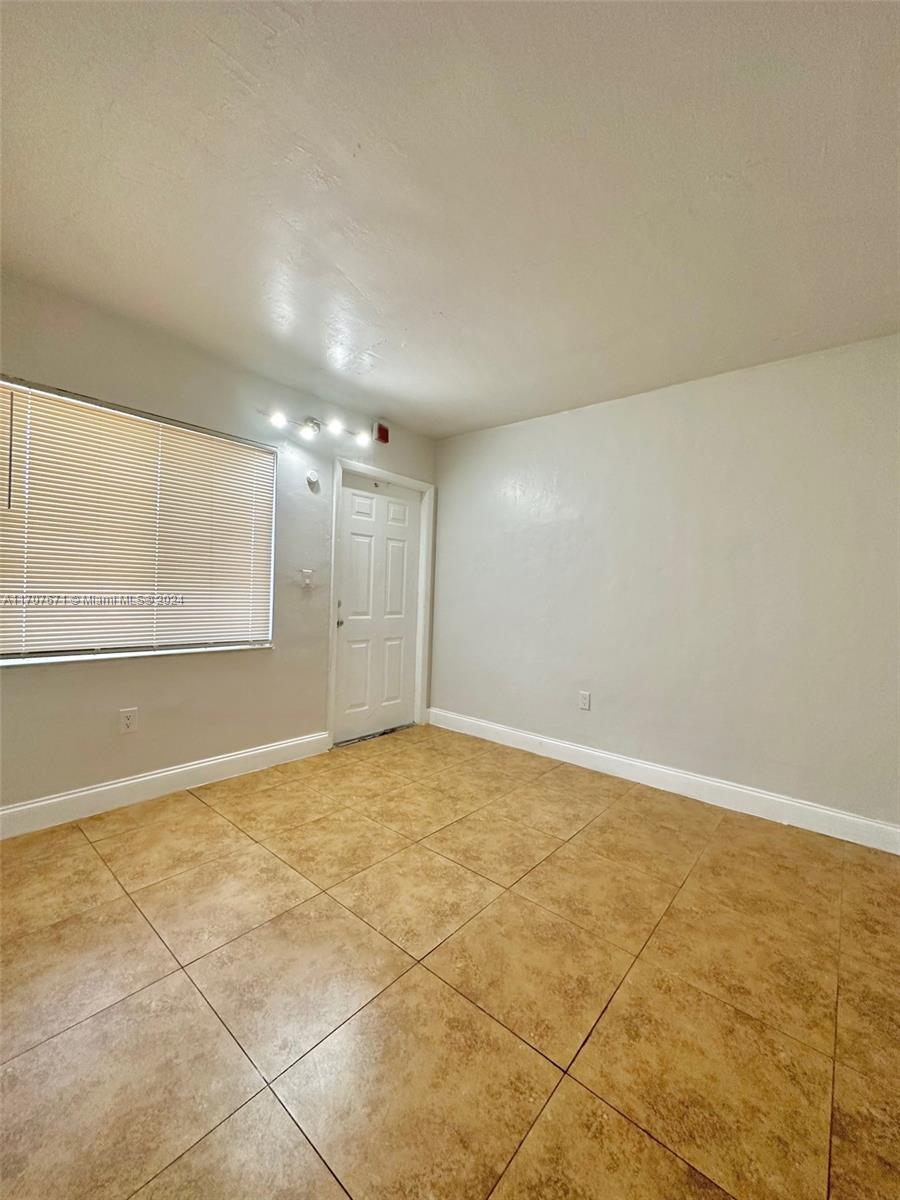 DOWDYS SUB - Residential Lease