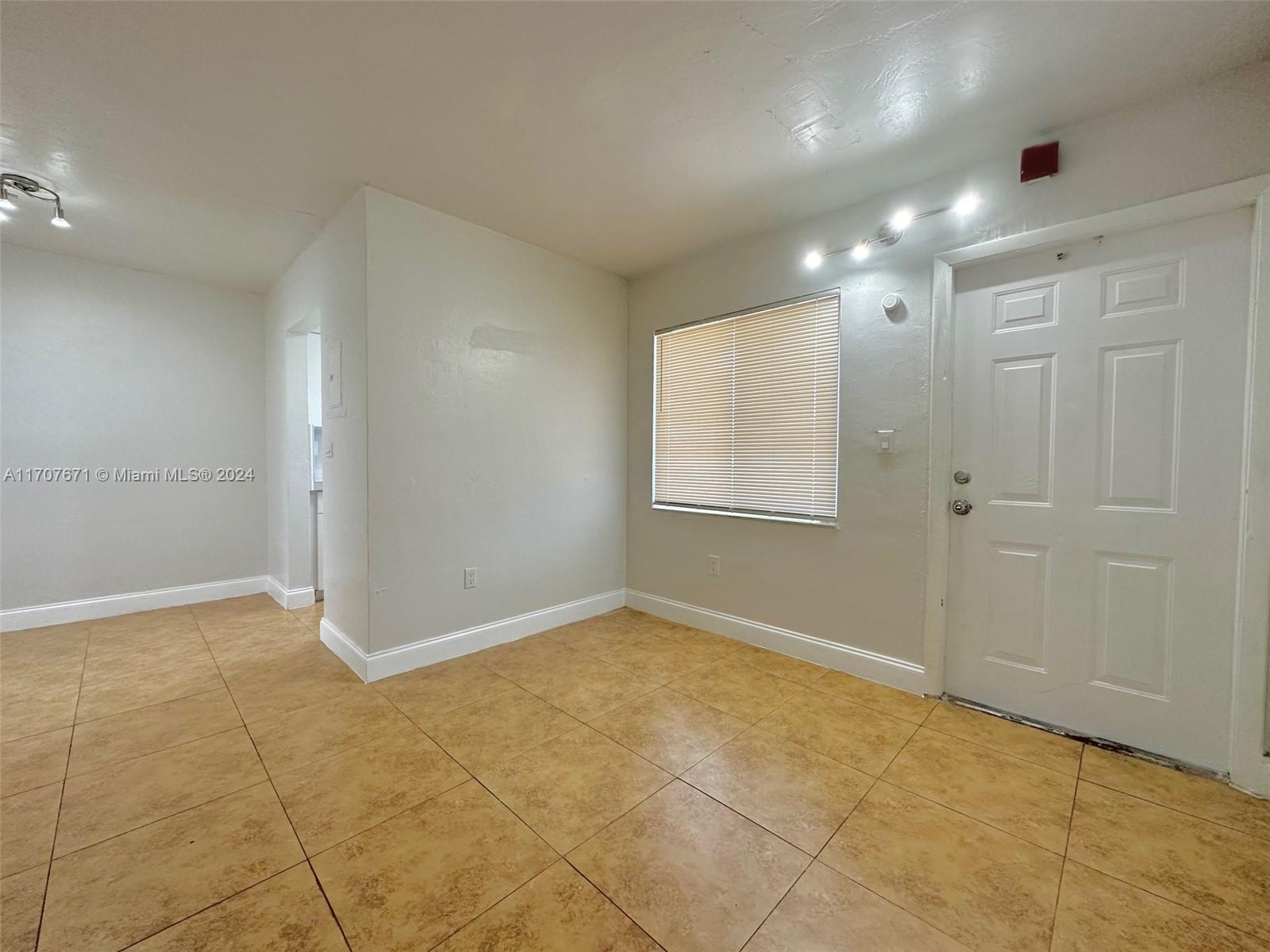 DOWDYS SUB - Residential Lease