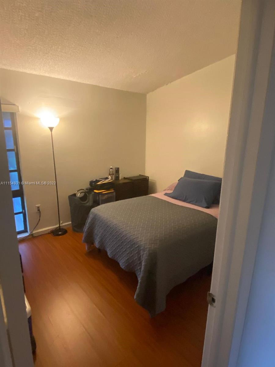 DORAL PARK C CLUB VILLAS - Residential