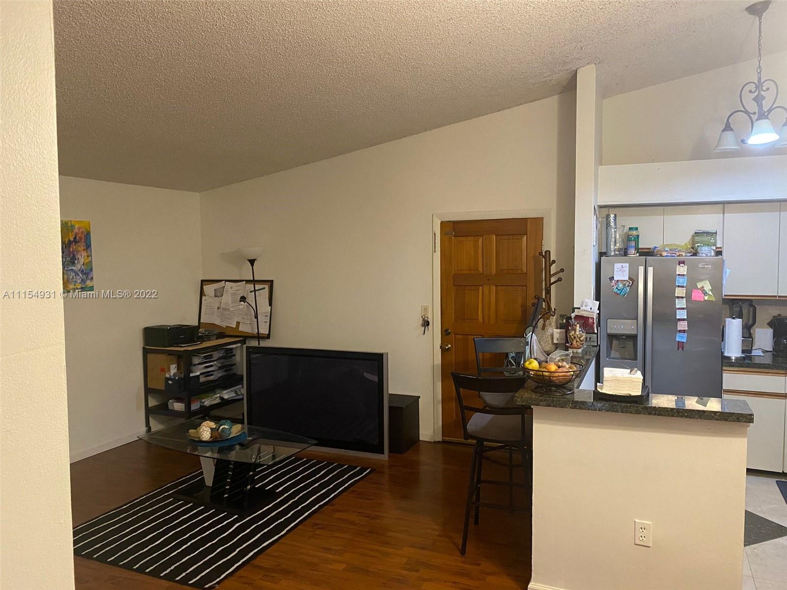 DORAL PARK C CLUB VILLAS - Residential