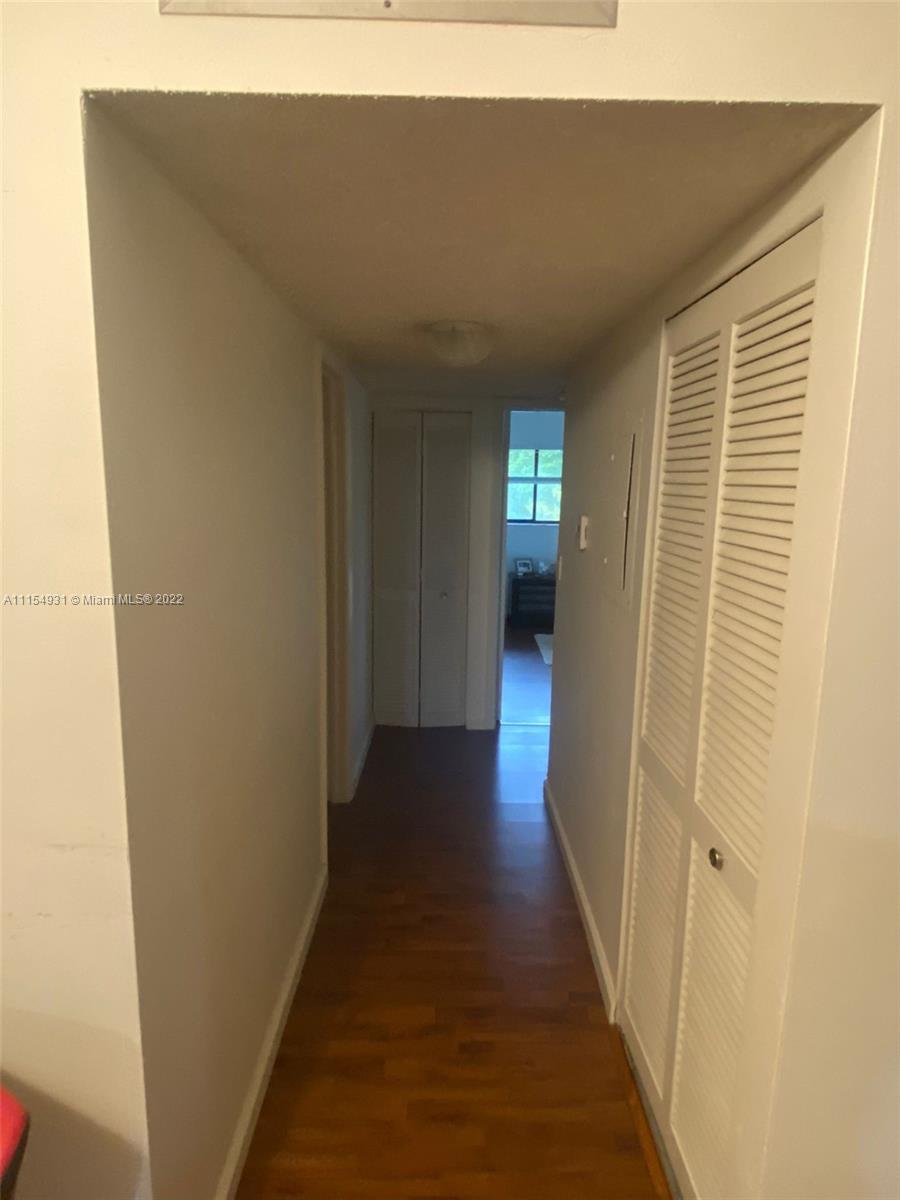DORAL PARK C CLUB VILLAS - Residential