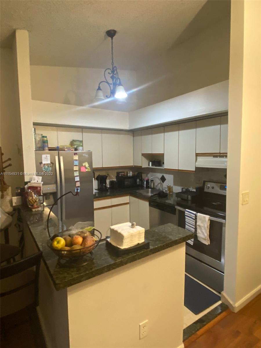 DORAL PARK C CLUB VILLAS - Residential