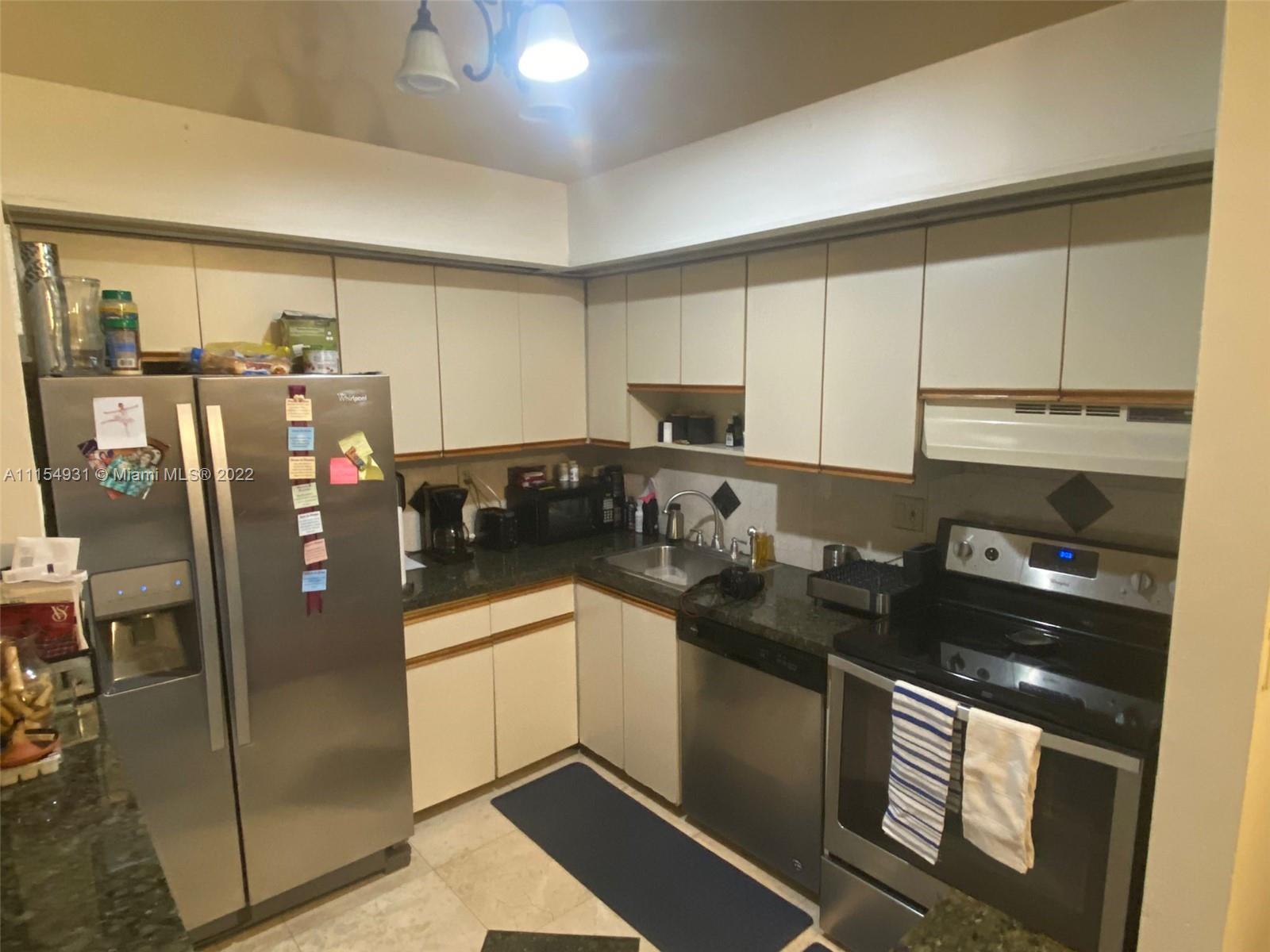 DORAL PARK C CLUB VILLAS - Residential