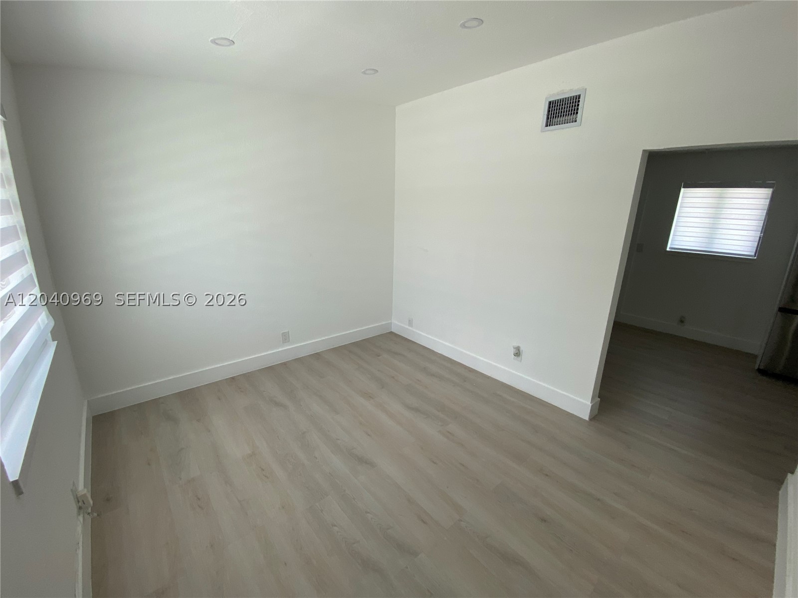 BON AIRE - Residential Lease