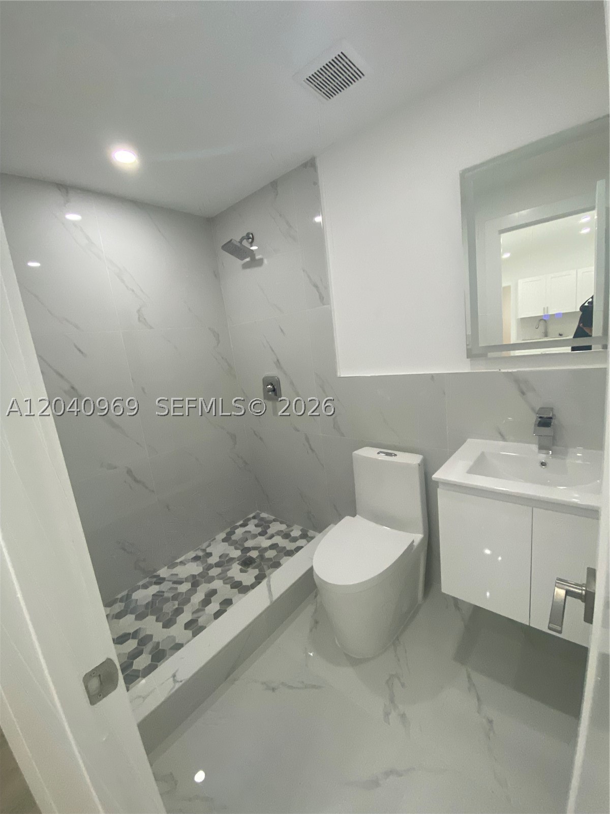 BON AIRE - Residential Lease