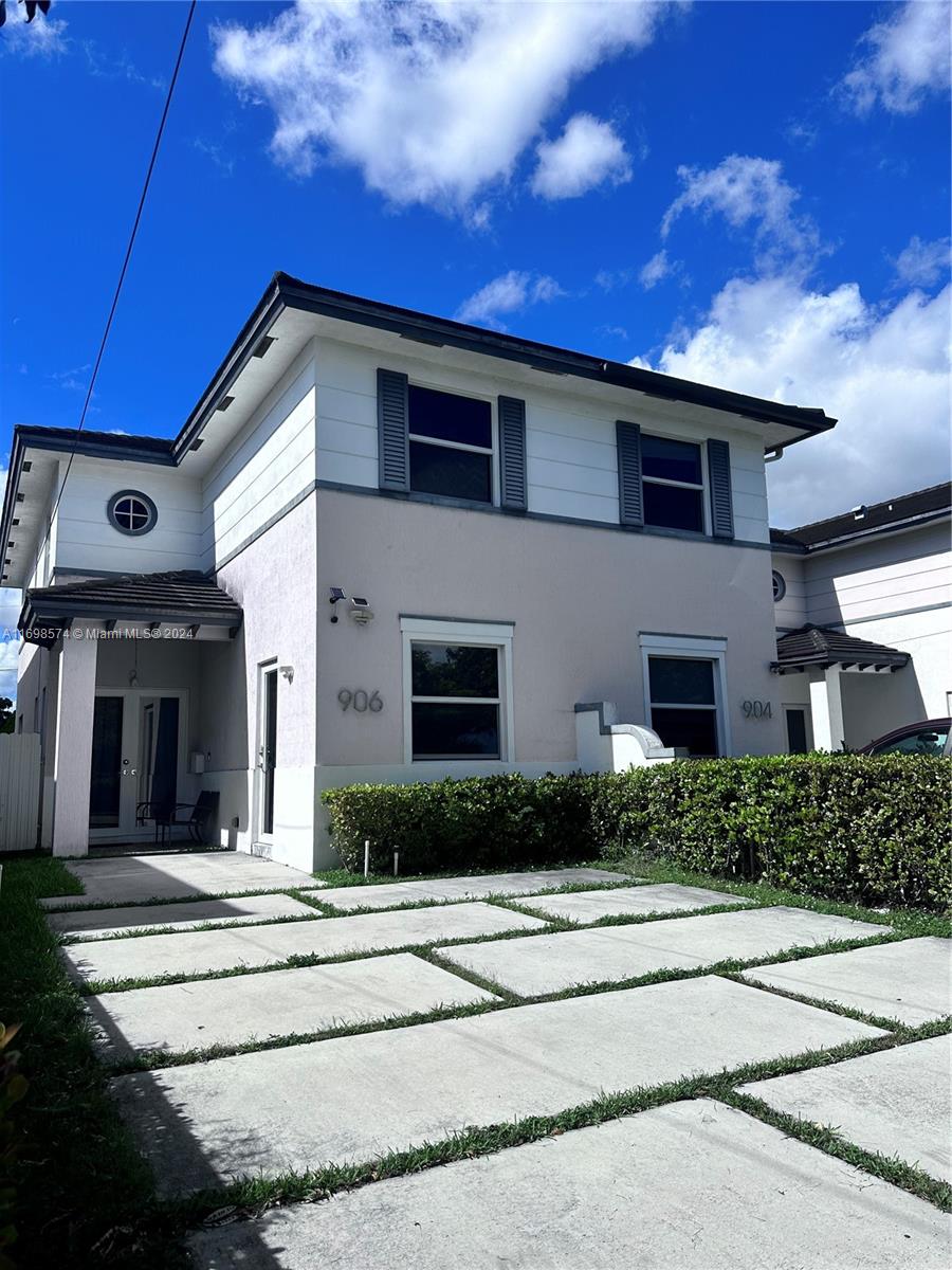 TAMIAMI LAWNS REV - Residential Lease