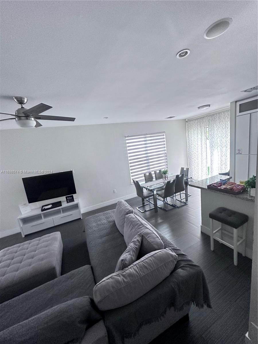 TAMIAMI LAWNS REV - Residential Lease
