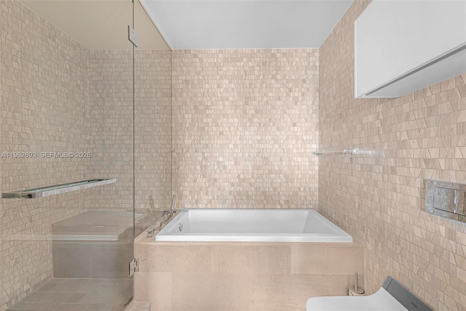 RISE CONDO - Residential