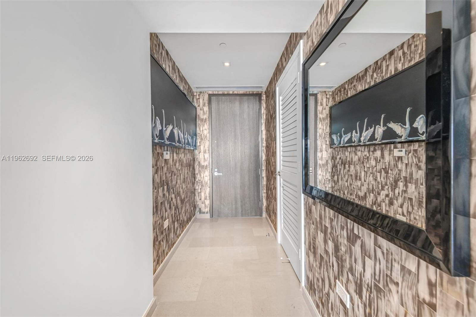 RISE CONDO - Residential