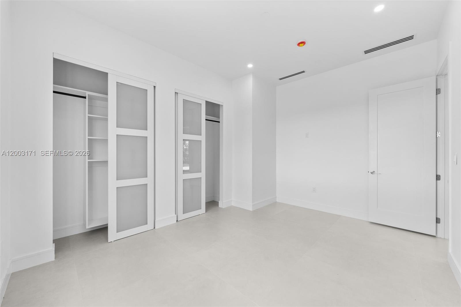 GIFFEN MANORS - Residential