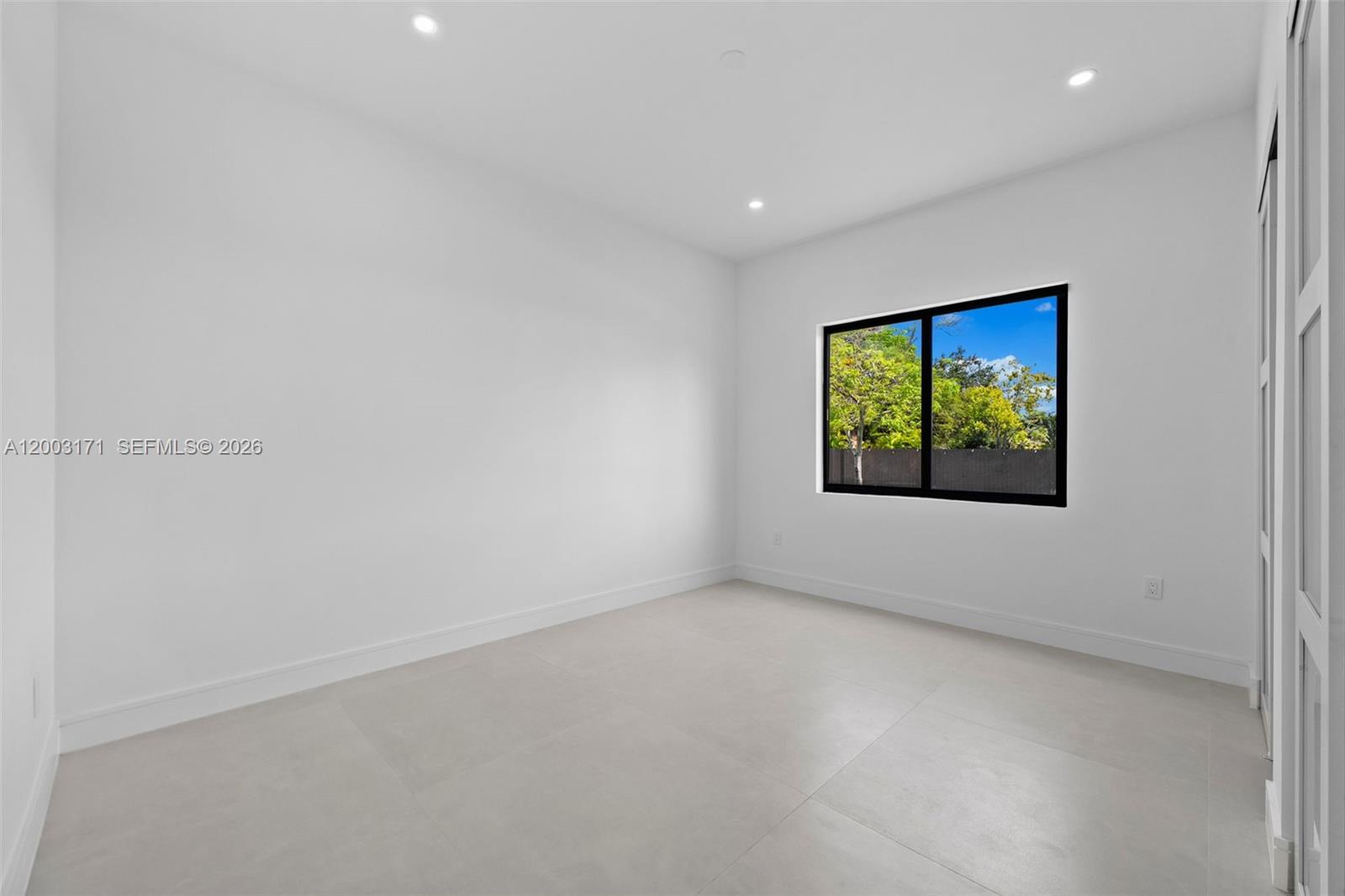 GIFFEN MANORS - Residential