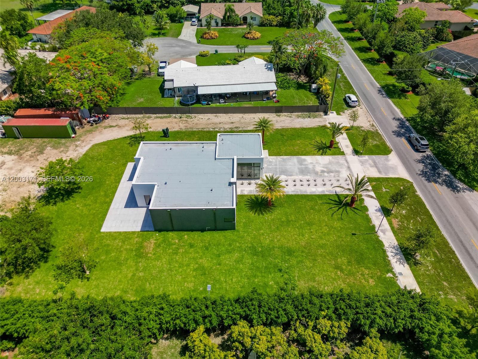 GIFFEN MANORS - Residential