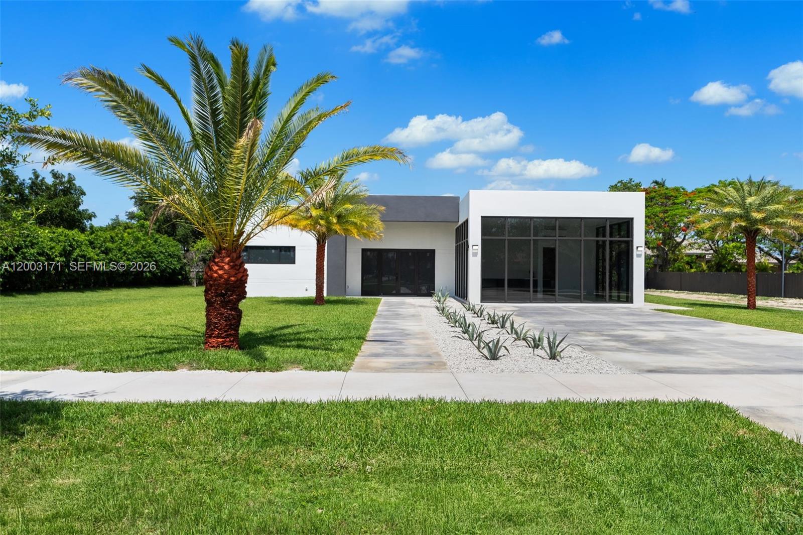 GIFFEN MANORS - Residential