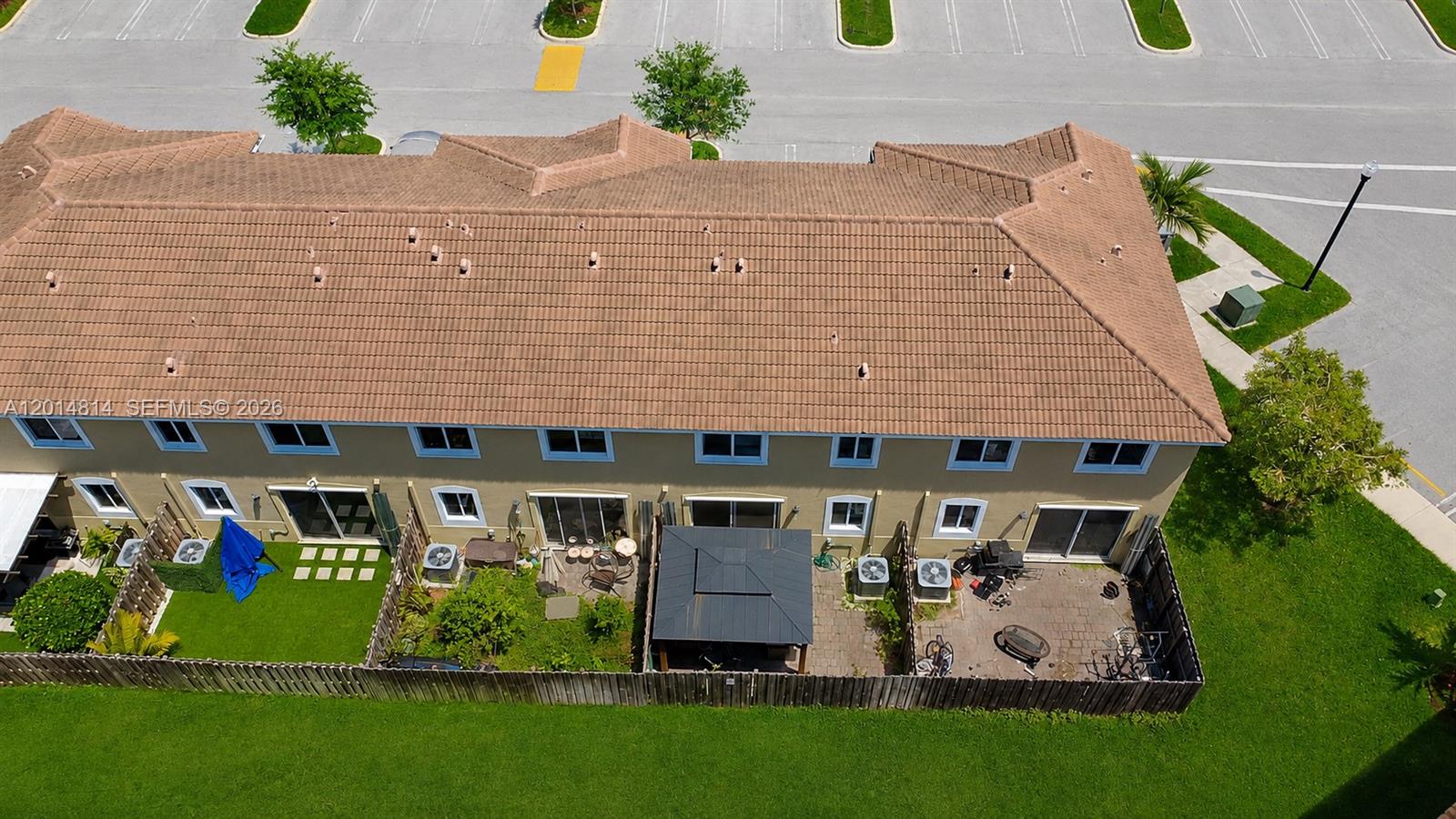 TOWNS AT SEASCAPE - Residential