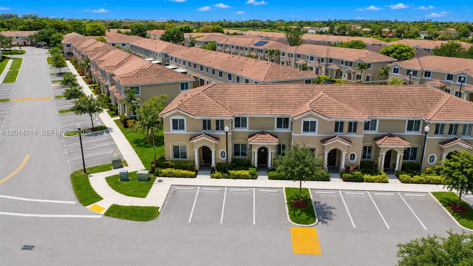 TOWNS AT SEASCAPE - Residential