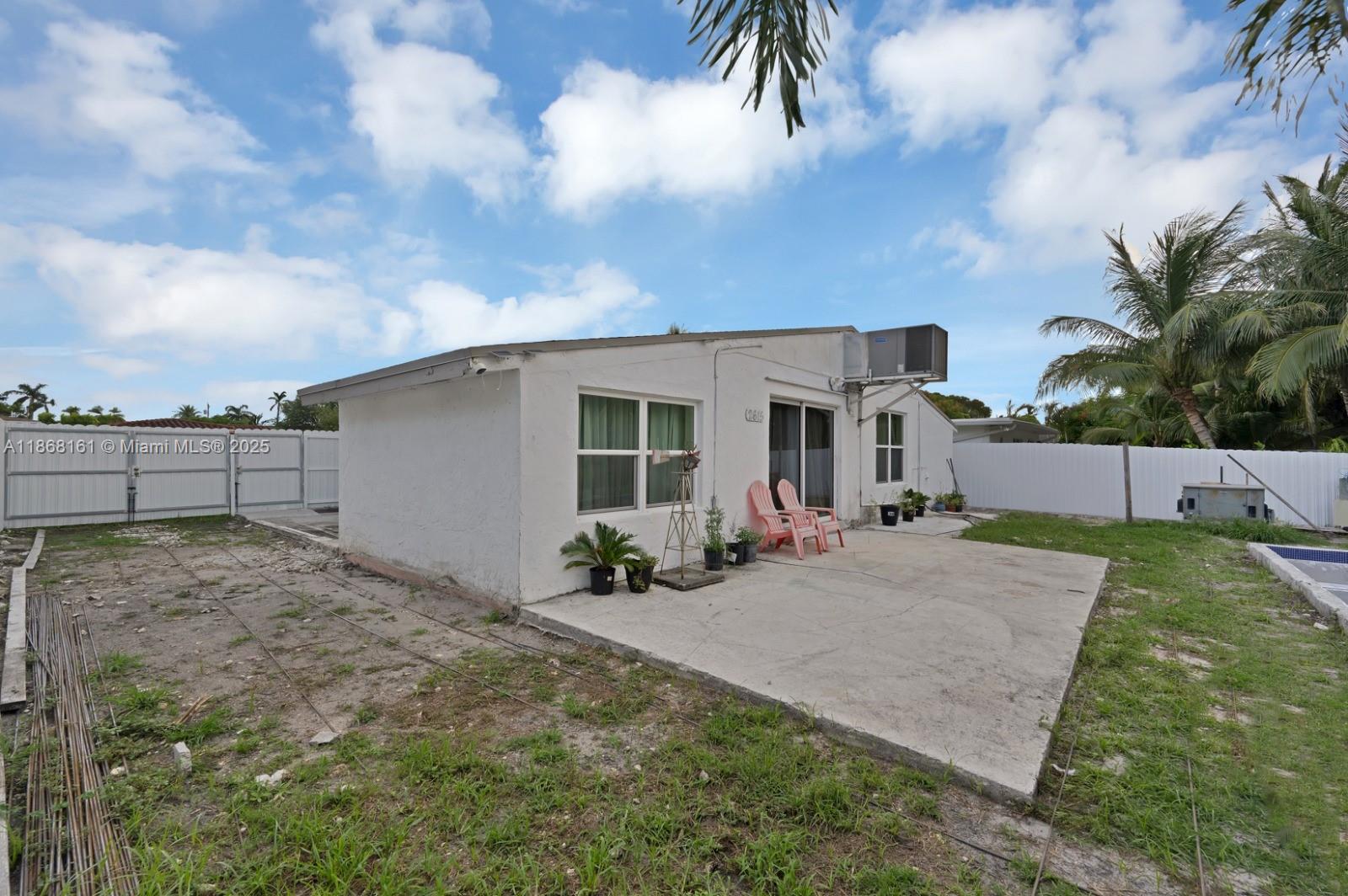 LOOK HOMESITES - Residential