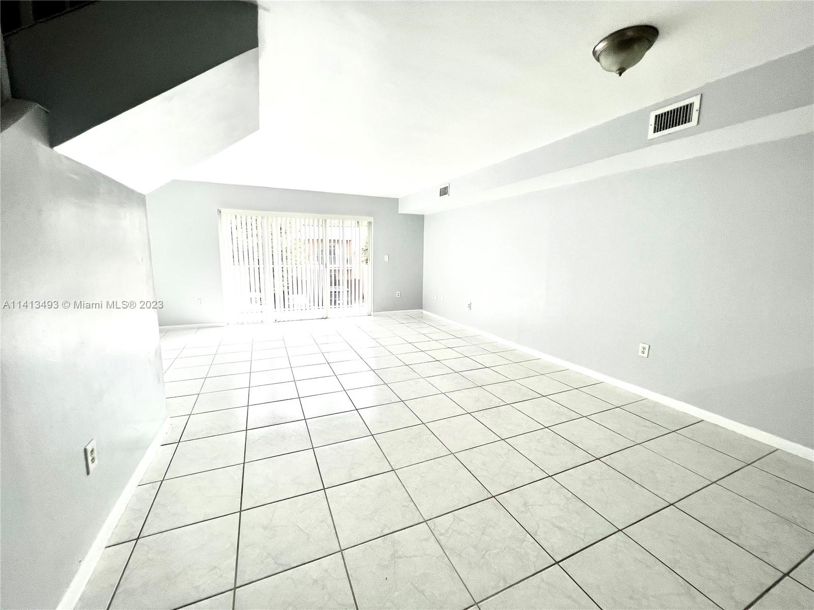 THE SEASONS VILLAS & THMS - Residential Lease
