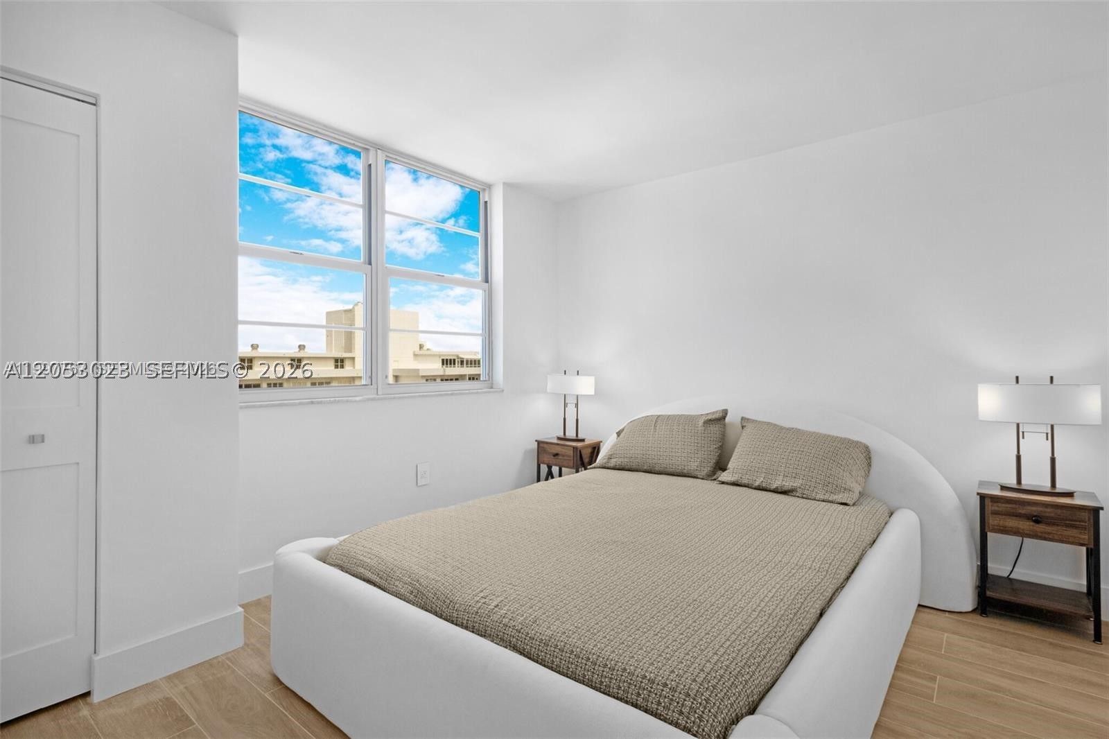 ARLEN BEACH CONDO - Residential