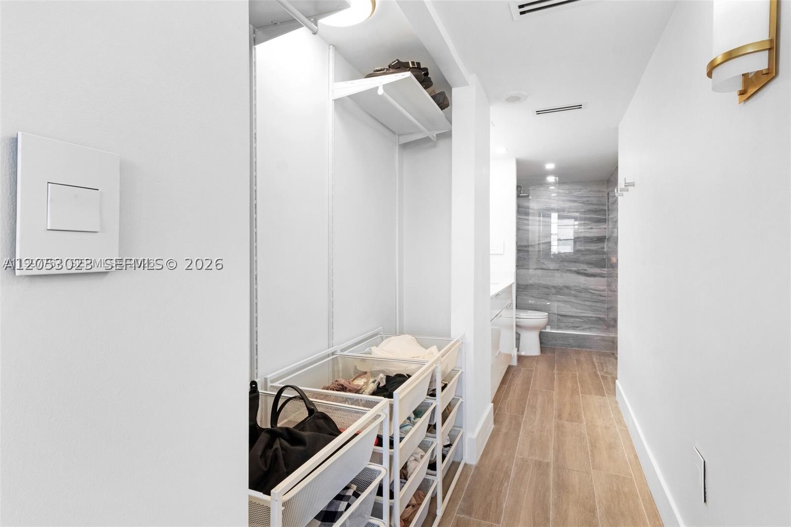 ARLEN BEACH CONDO - Residential