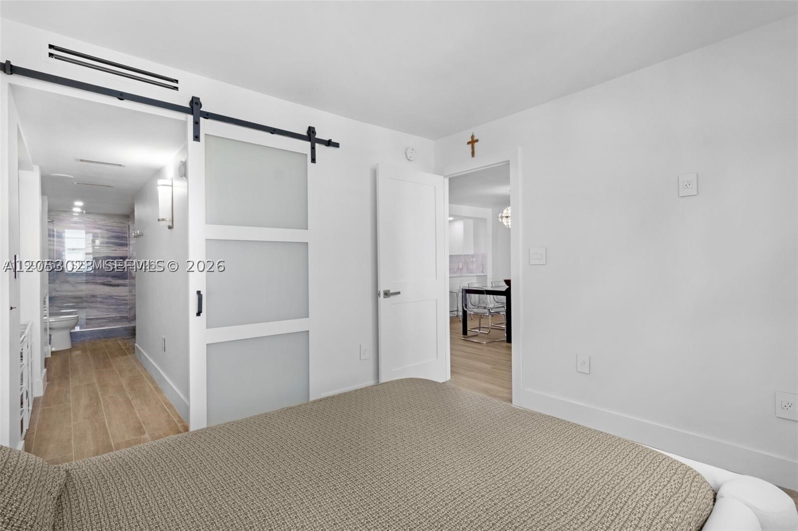 ARLEN BEACH CONDO - Residential