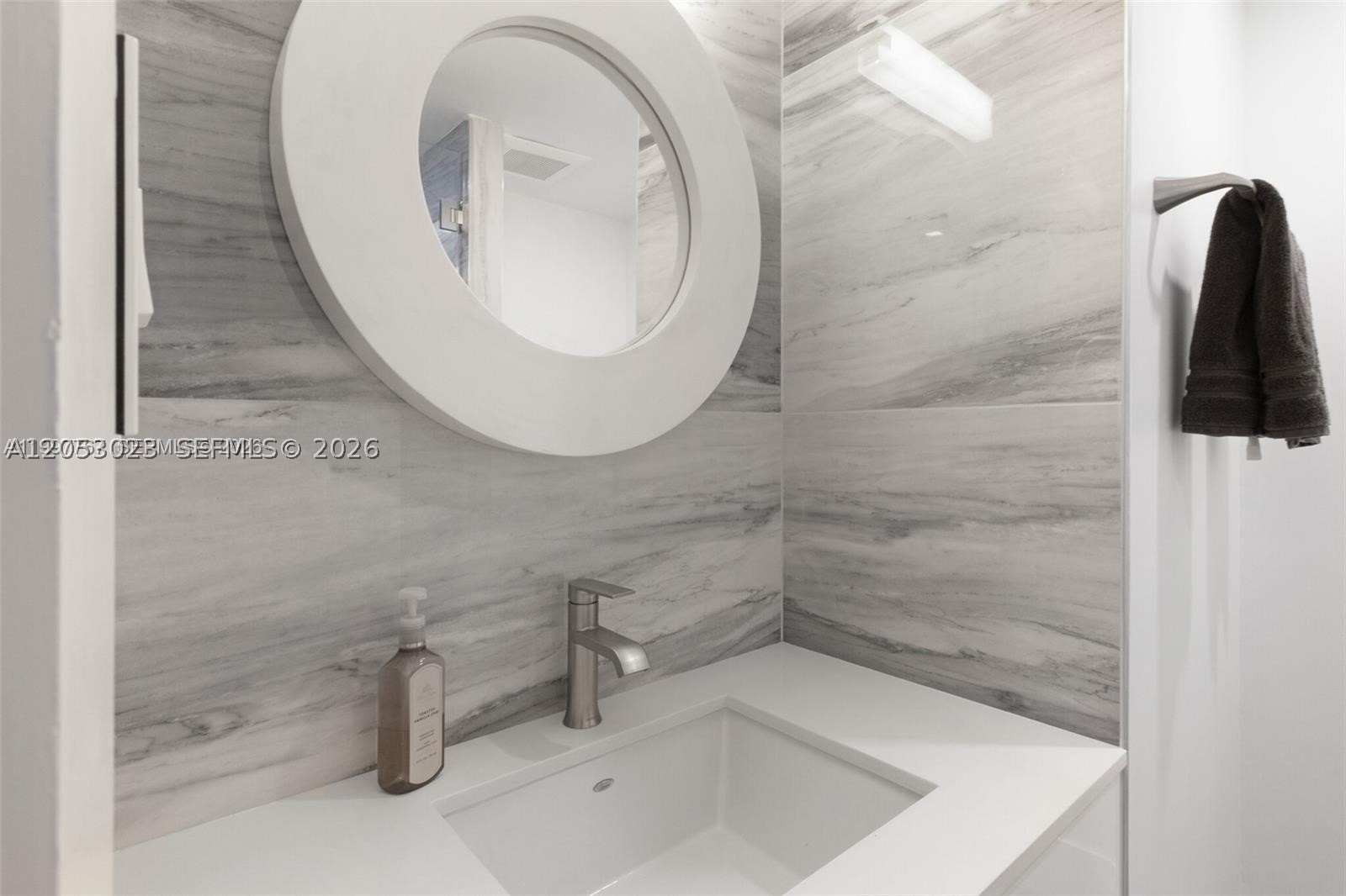 ARLEN BEACH CONDO - Residential