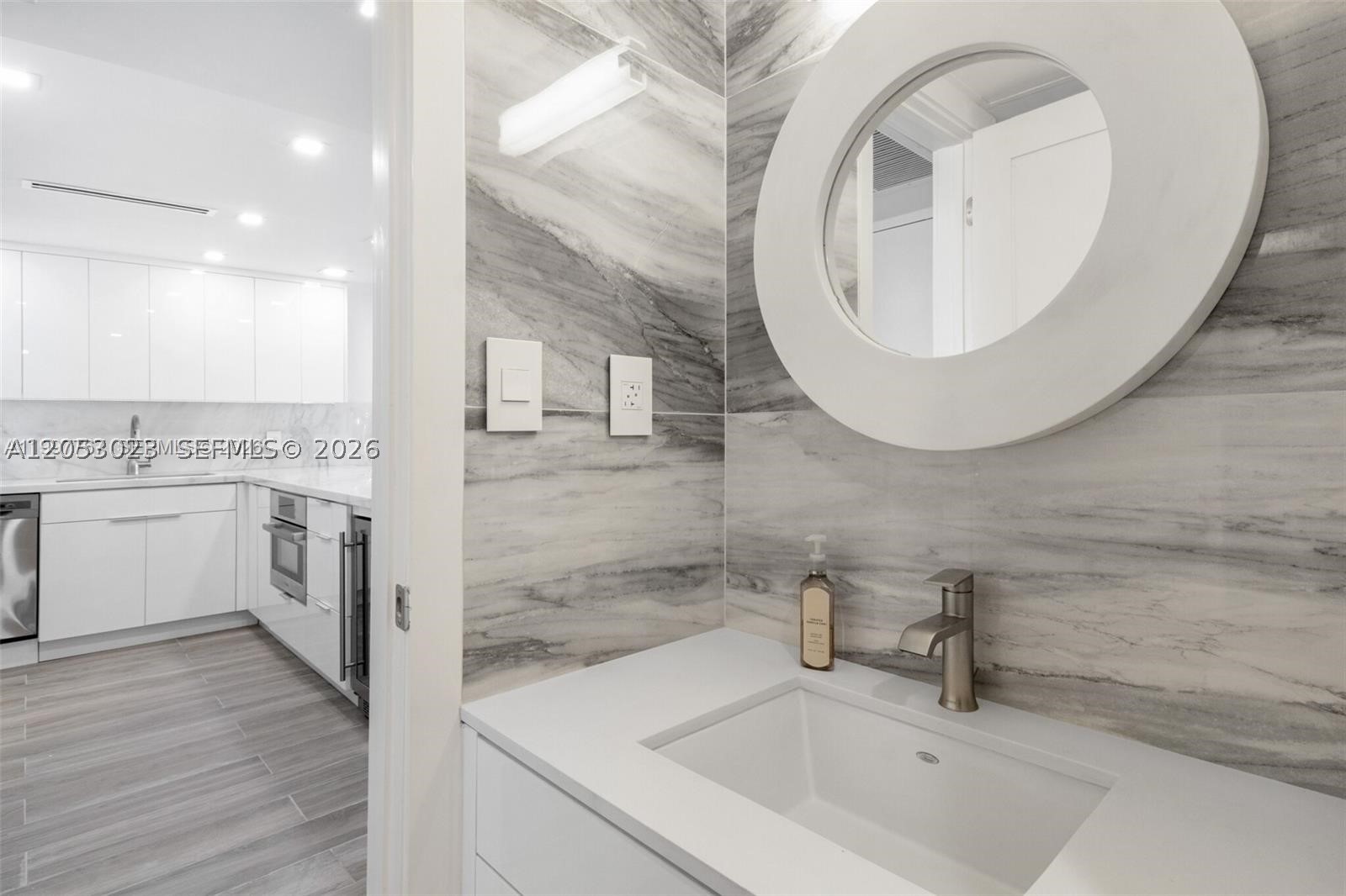 ARLEN BEACH CONDO - Residential