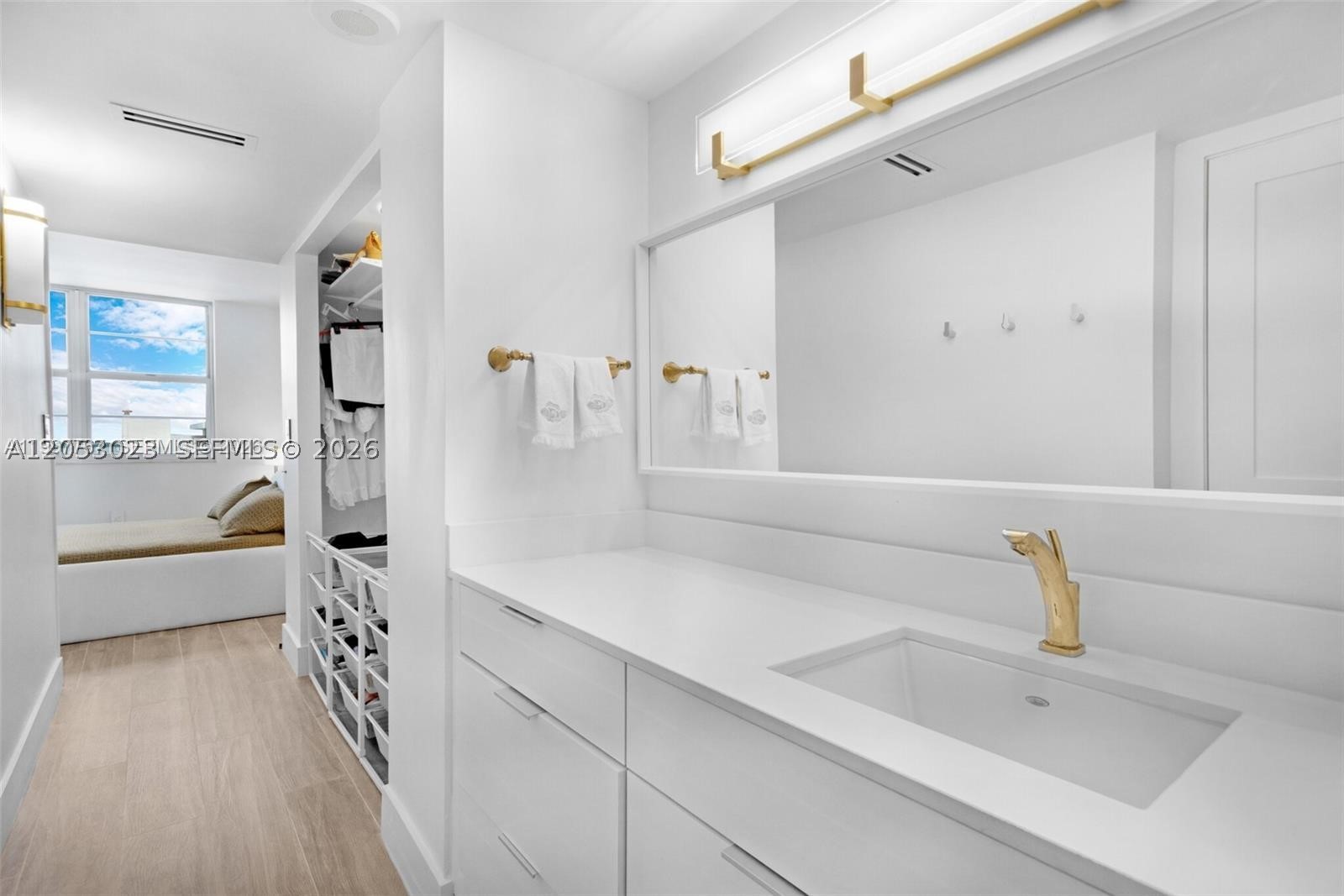 ARLEN BEACH CONDO - Residential