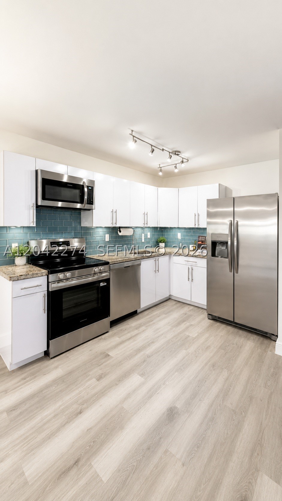 DORAL PK CO CLUB VILLAS C - Residential Lease