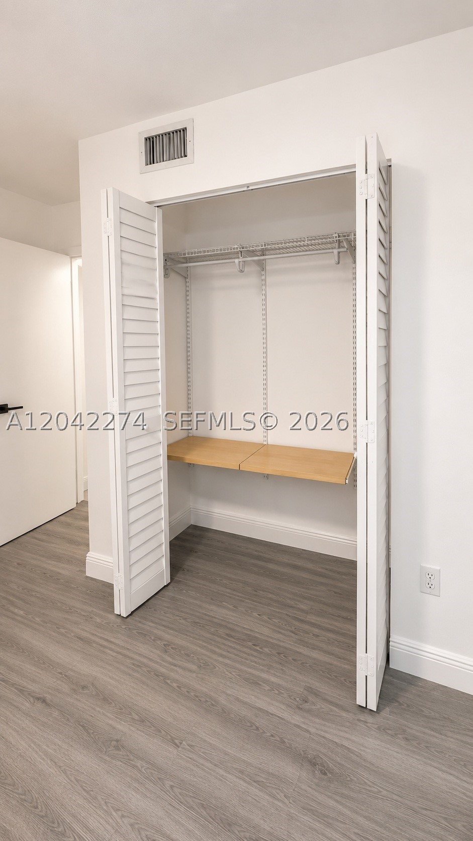 DORAL PK CO CLUB VILLAS C - Residential Lease