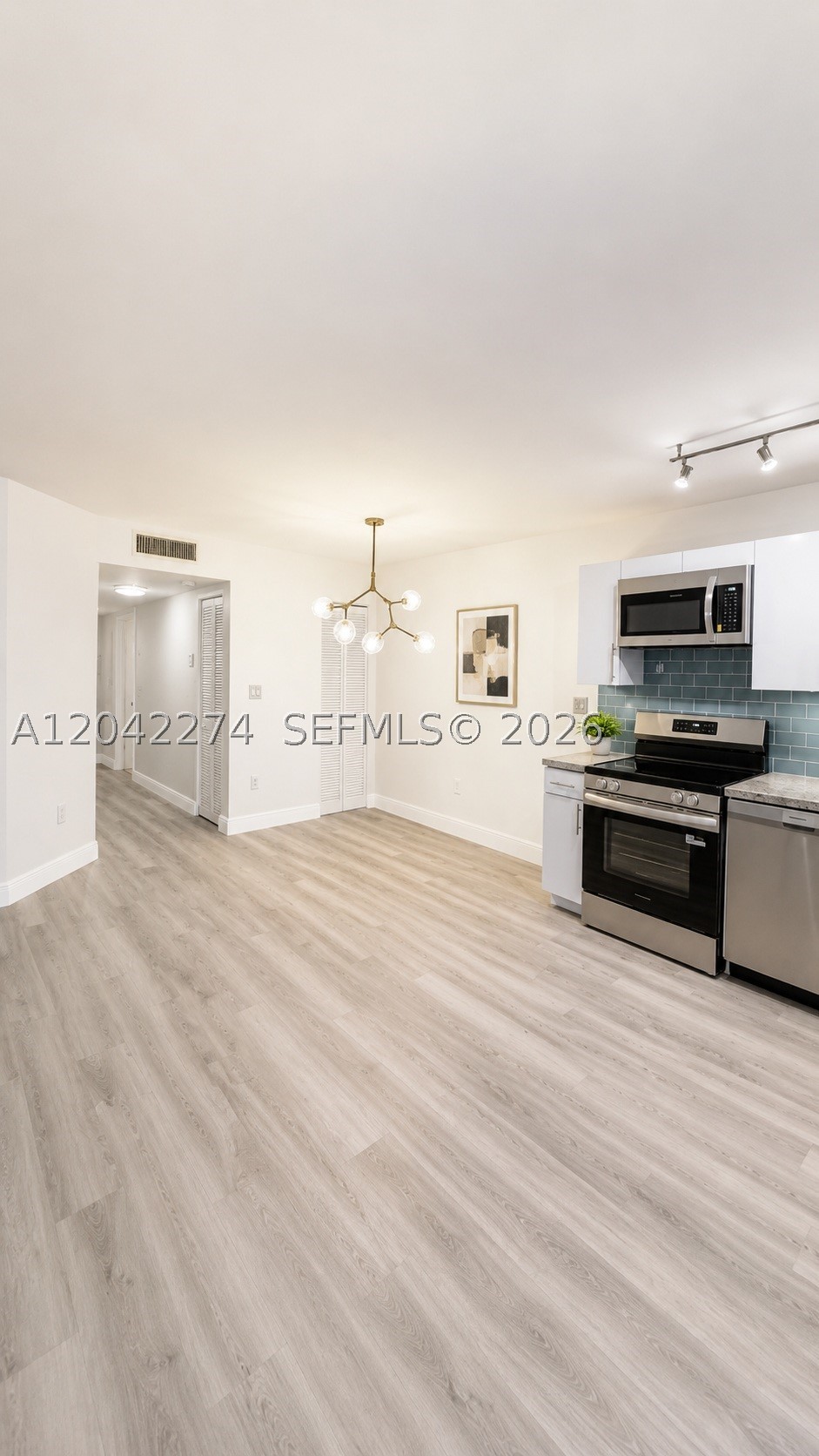 DORAL PK CO CLUB VILLAS C - Residential Lease