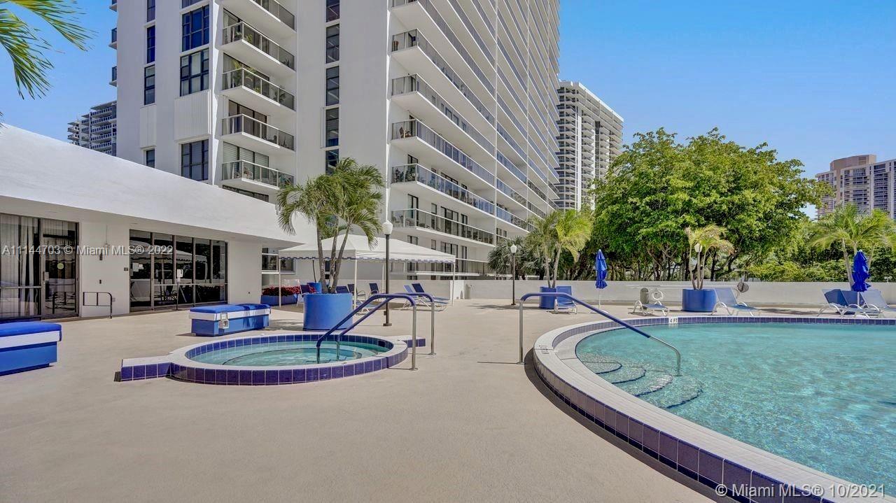 FLAMENCO CONDO TOWER I - Residential